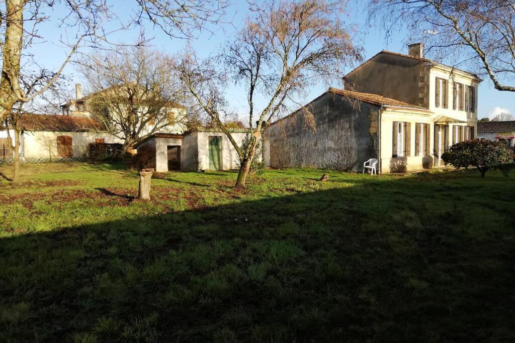 Belle Demeure Avec Espaces Verts Gauriac ภายนอก รูปภาพ
